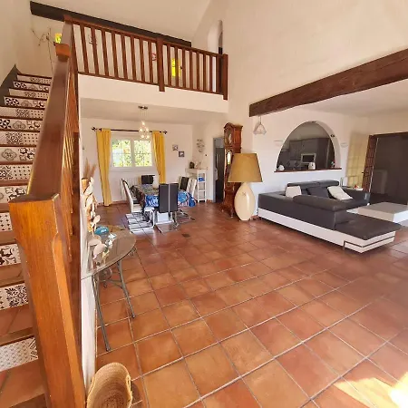 Spacieuse Avec Piscine Et Vue A - Fr-1-226b-147 Vila *