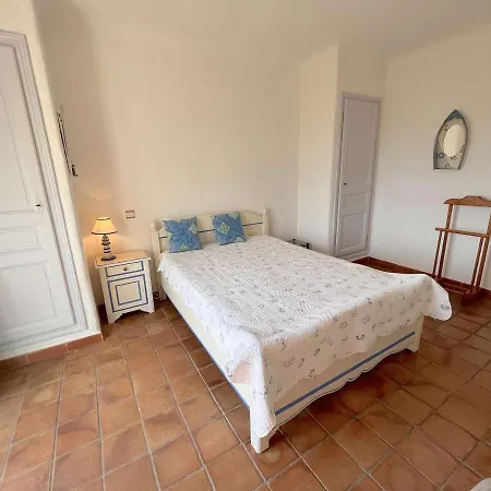 Vila Spacieuse Avec Piscine Et Vue A - Fr-1-226b-147 Cavalaire-sur-Mer